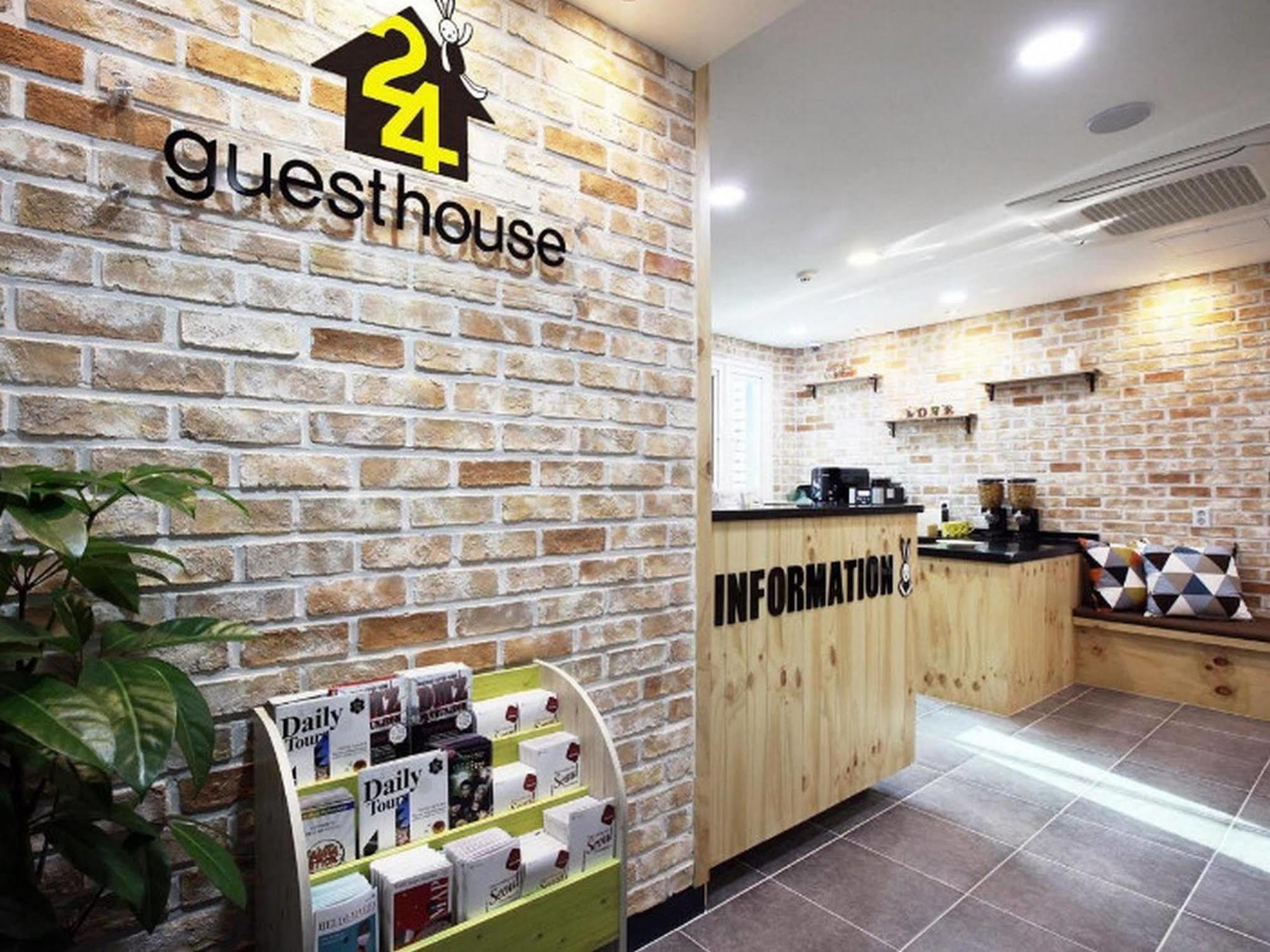 24 Guesthouse Myeongdong Avenue Seúl Exterior foto